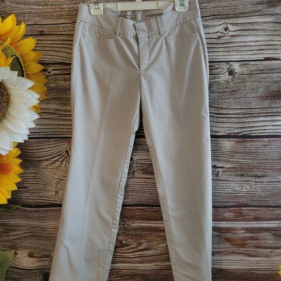 Dockers bootcut pants Women's 8PM Lt Beige Pre-owned - Picture 3 of 6
